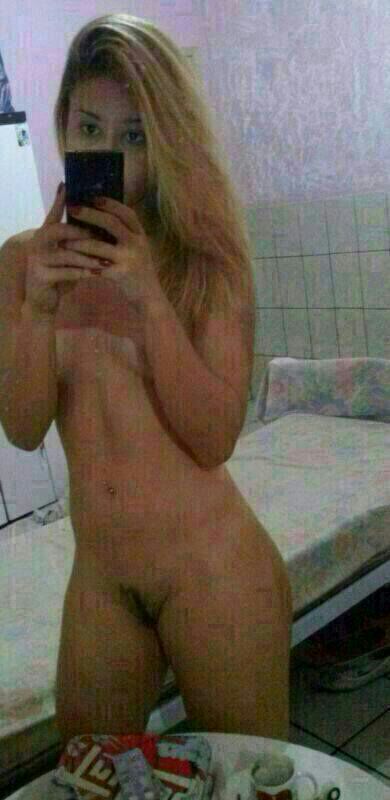 Baiana rubia de Itabuna desnuda en el espejo fotos intimas